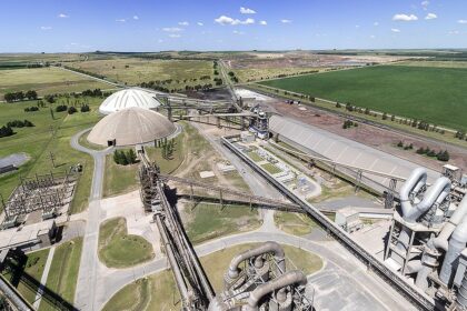 “Dueño de Loma Negra pide convocatoria de acreedores en Brasil”