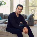 “Descubre la historia de Brian Chesky, el exitoso emprendedor de Airbnb”