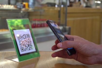 “¡Evita fraudes! Verifica cada escaneo en tu billetera virtual”