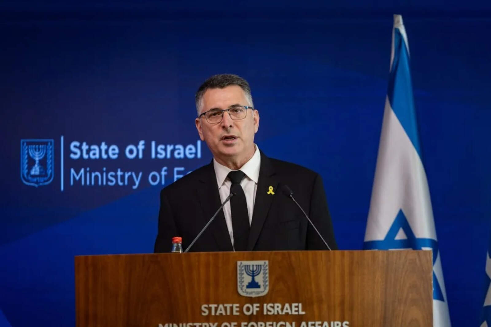 “Presión internacional fortalece a Hamás, advierte Canciller Gideon Sa’ar”