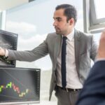 “Aranceles de Trump impactan en mercados: caída en bolsas, dólar y criptomonedas”