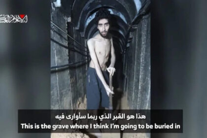 “Video impactante: Secuestrado raquítico cava su propia tumba”