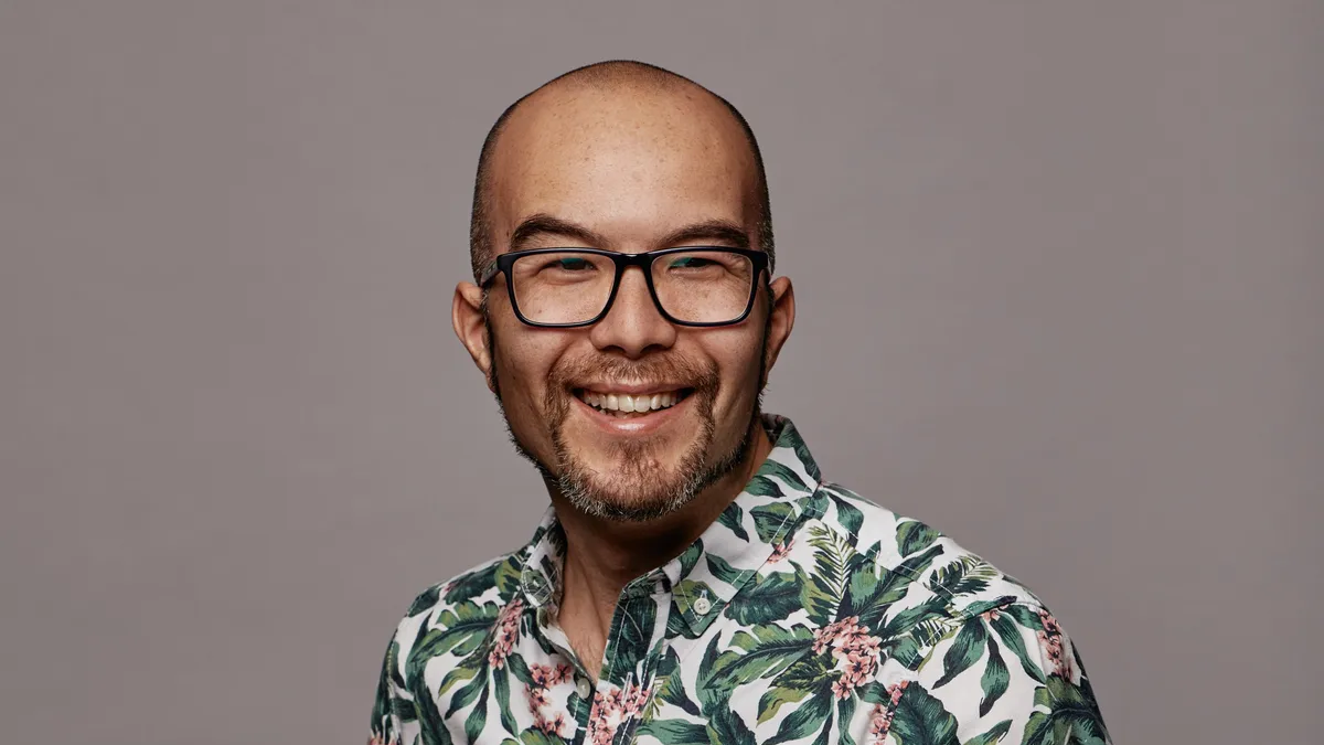 “La historia de Cameron Adams: de Google a líder en diseño online”