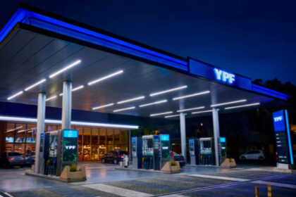 “YPF: Paga nafta y gasoil con dólares desde tu celular”