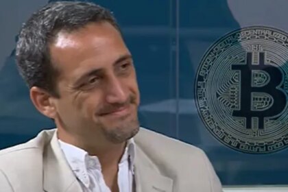 “Invierte en Bitcoin ahora y asegura tu futuro financiero”