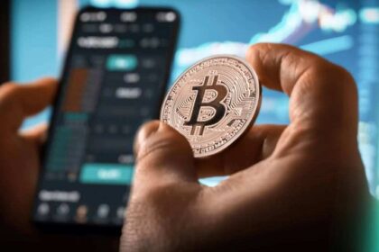 “Bitcoin alcanza nuevo récord: u$s120.000 superados”
