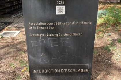 “Escándalo: Monumento a víctimas del Holocausto vandalizado en Lyon”