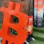 Descubre el impacto de bitcoin en Huanchaco, Perú: 5 imágenes reveladoras