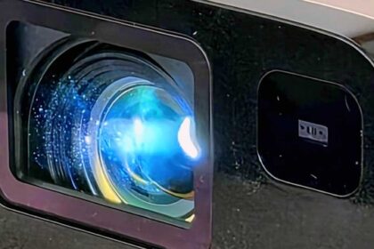 “Proyector láser para el hogar: 20.000 horas de vida útil”