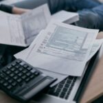 “¡Bancos refuerzan controles por morosidad! ¡Alertas tempranas activadas!”