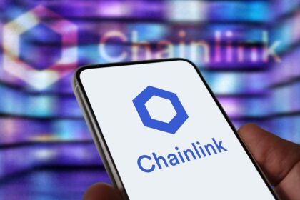 “Chainlink: ¡Descubre el primer ETF con staking!”