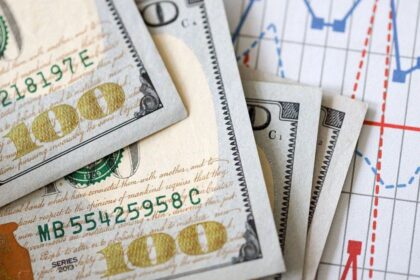 “Predicciones: ¿A cuánto llegará el dólar a fin de año?”