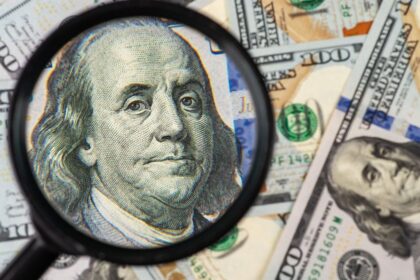 “Tesoro de EEUU vende u$s500 millones para frenar el dólar”