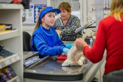 “Salarios empleados comercio noviembre: ¡Descubre tu categoría!”