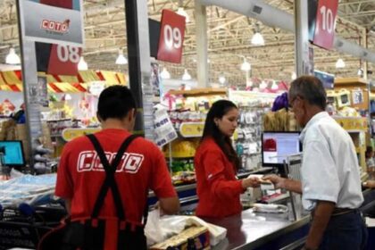 ¡Trabaja en Supermercados COTO! Descubre perfiles buscados y sueldos en noviembre 2025.