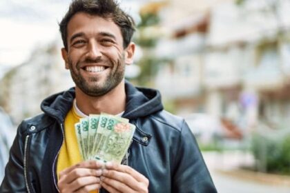 “¿Cuándo cobrar el aguinaldo? Guía y soluciones si no llega”