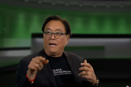 “Compra fracciones de Bitcoin con Kiyosaki”