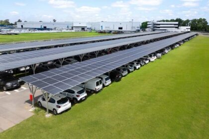 “Secco lidera la industria verde con su mega carport solar”