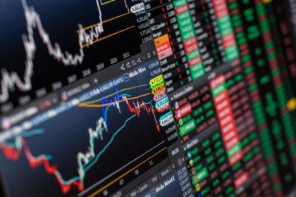 “Wall Street se recupera: expectativas de baja de tasas en diciembre”