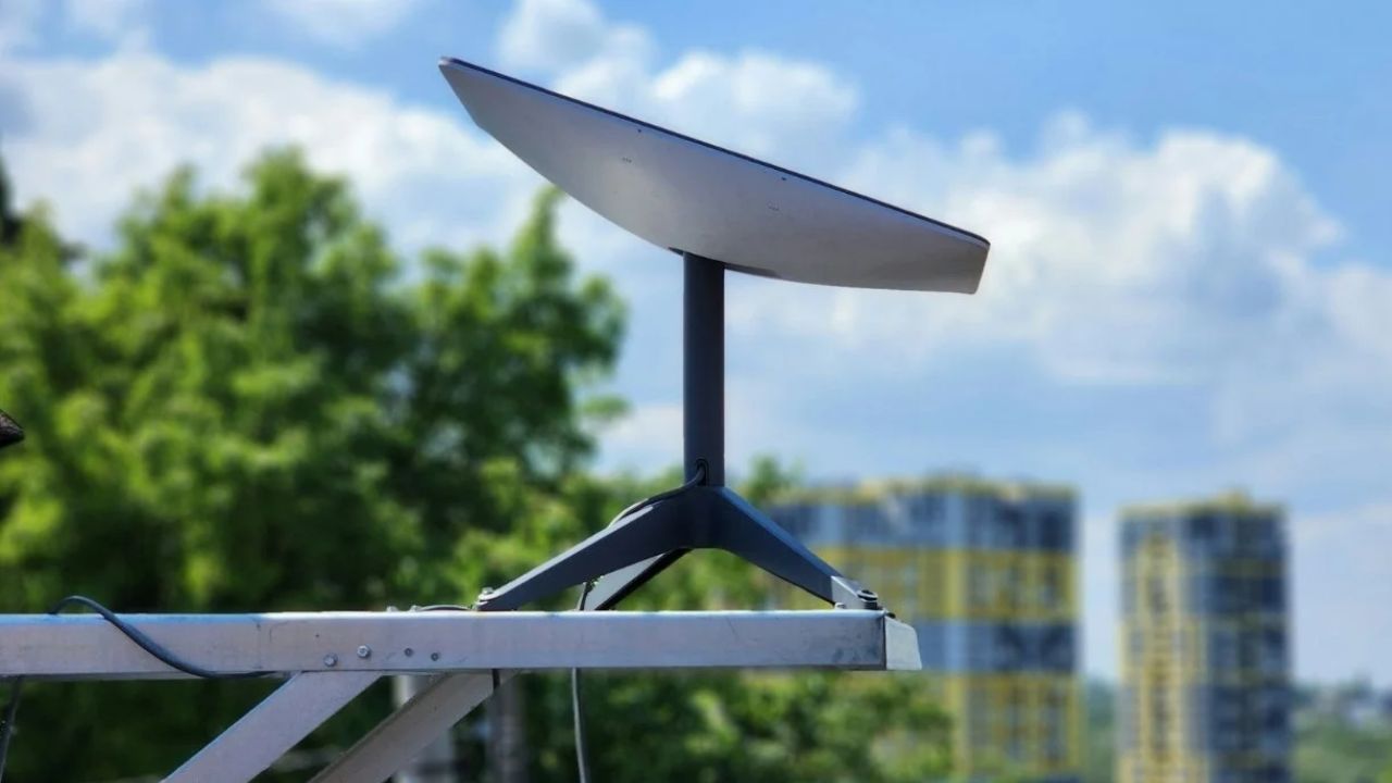 El 17 de noviembre vencerá el plazo para actualizar el firmware de la antena de Starlink.