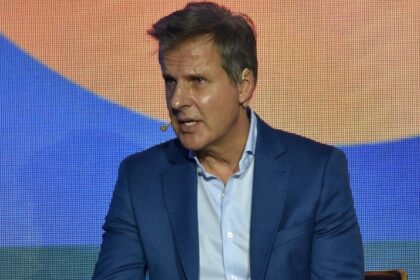 “Martín Redrado: Liberar el tipo de cambio y políticas anticíclicas”